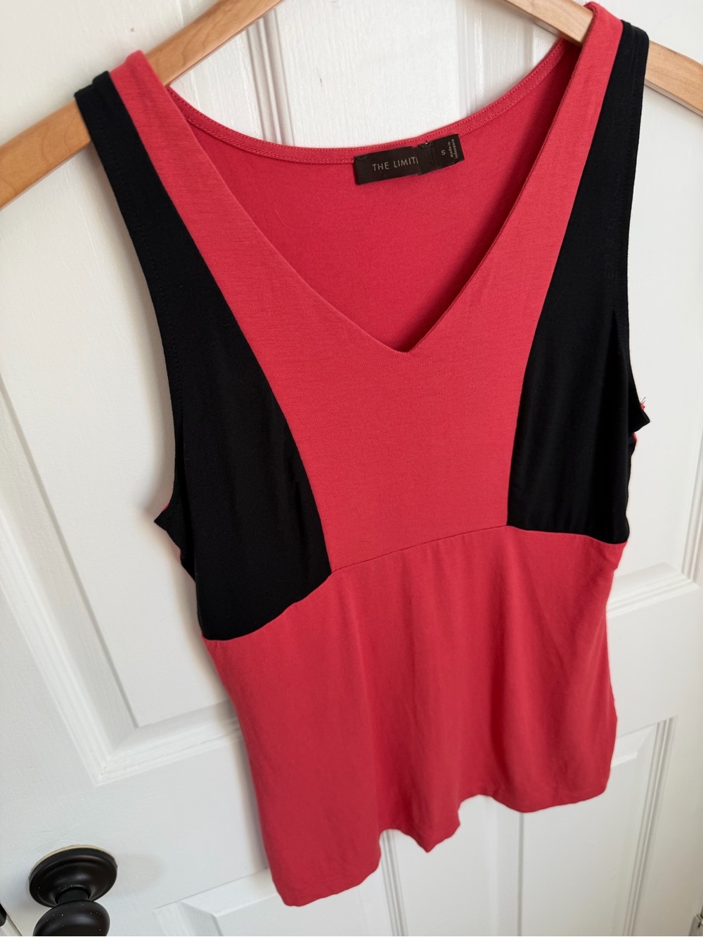 🍂 5/$25 Color-blocked Deep V-neck Sleeveless Top - Raspberry - Picture 6 of 10